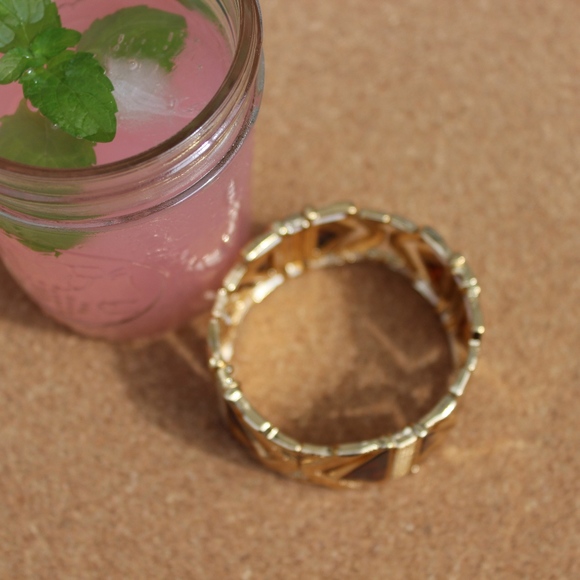 Cosmopolitan Gold & Tortoise Bracelet - Picture 3 of 5