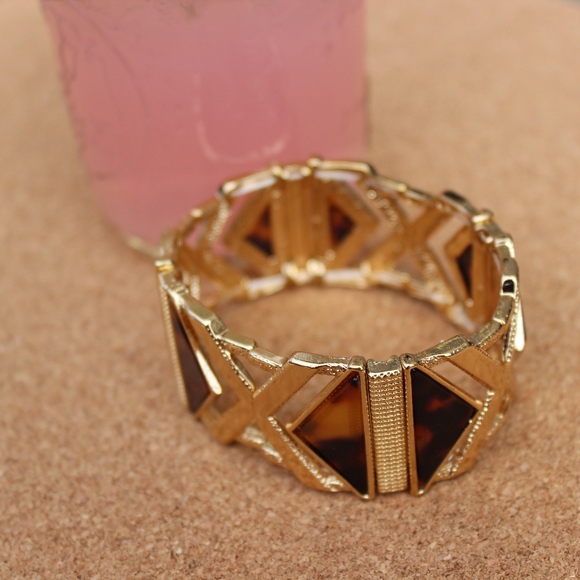Cosmopolitan Gold & Tortoise Bracelet - Picture 5 of 5