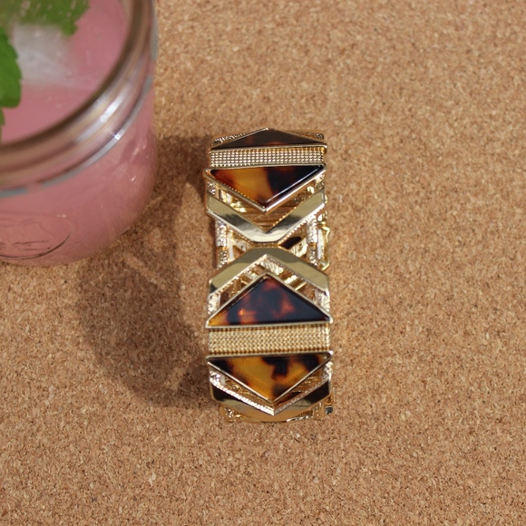 Cosmopolitan Gold & Tortoise Bracelet - Picture 4 of 5