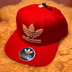 adidas originals snap back