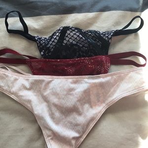 Victoria’s Secret Very Sexy V-String Set