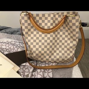 LV purse