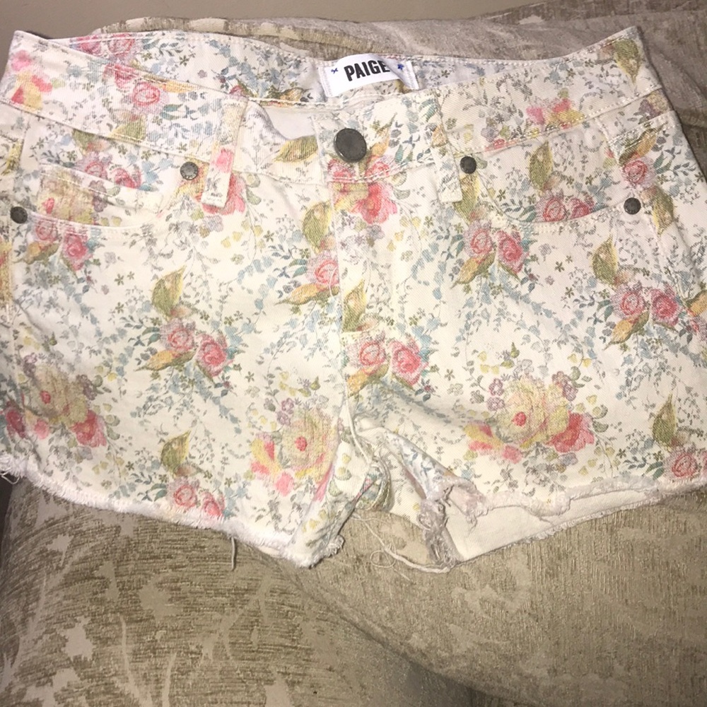 Page floral shorts