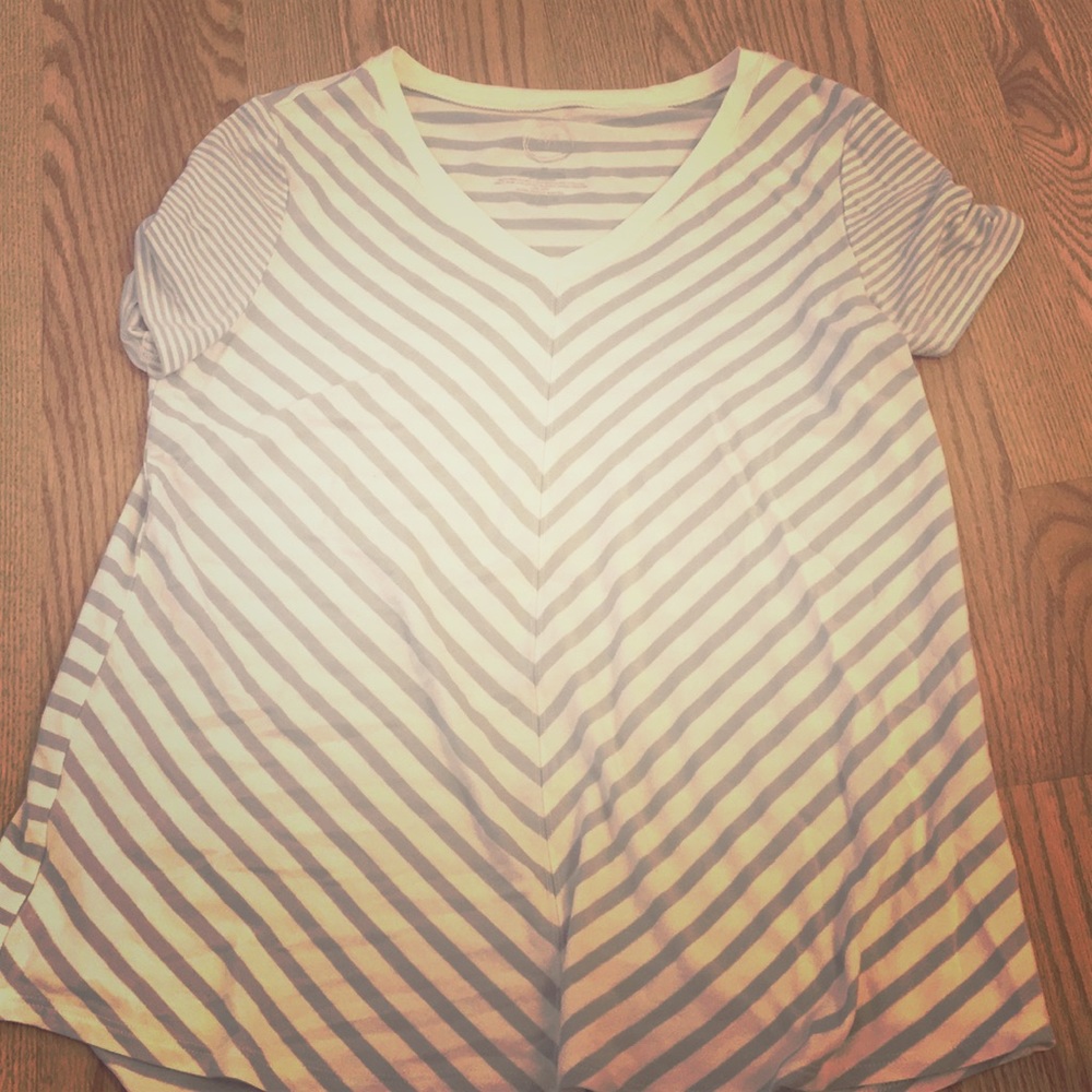 NWOT Maurice's t-shirt