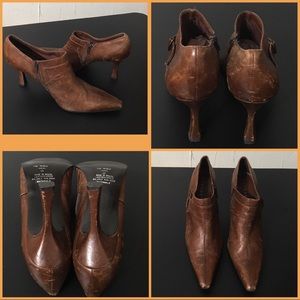 Parade, Brown Leather Short Ankle Boots.