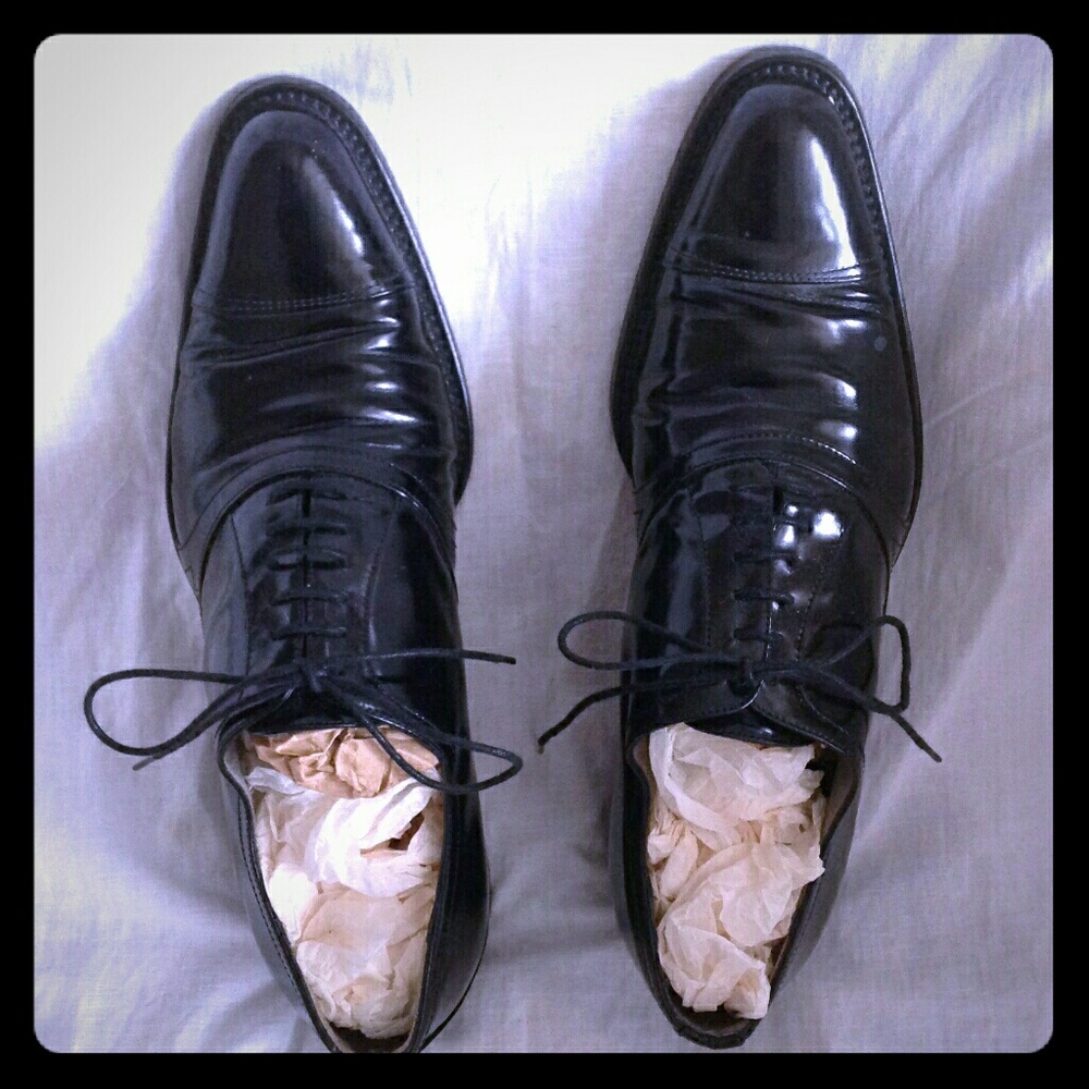 RARE! PRADA Stunning Oxford  Shoes- Jet Black