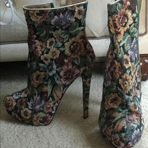 Bucca Floral boots