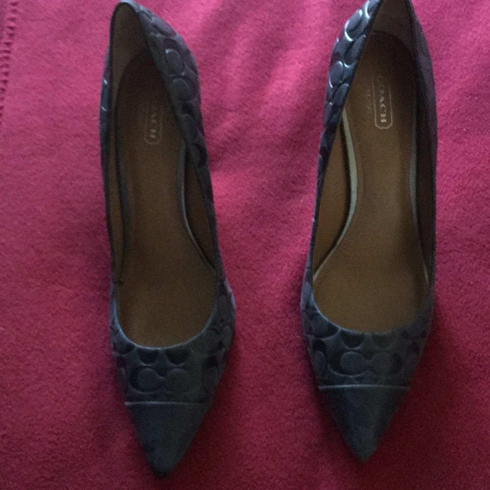 Authentic Coach pumps sz 9.5