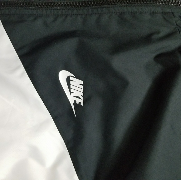 Nike Windbreaker White Jacket - Picture 4 of 6