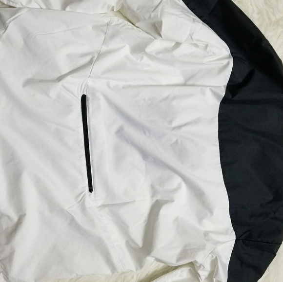 Nike Windbreaker White Jacket - Picture 2 of 6