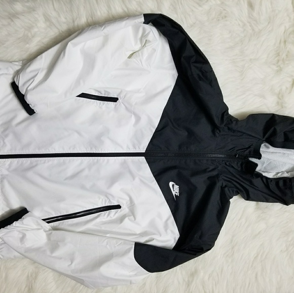 Nike Windbreaker White Jacket - Picture 6 of 6