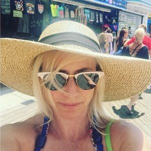 Meet your Posher, Andrea