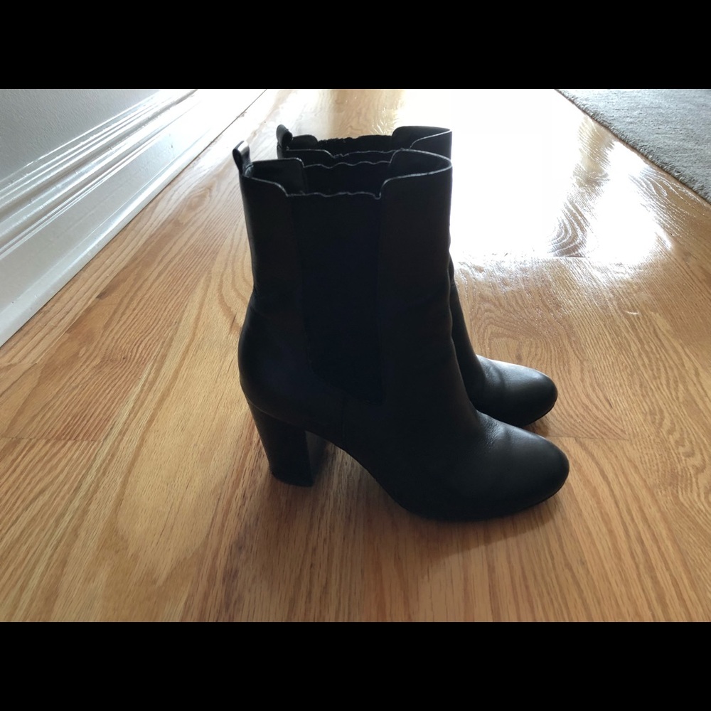 Tahari Ankle Boots