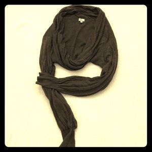 Mimi Maternity long sleeved shrug