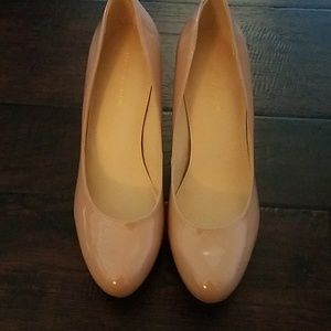 Like New Marc Fisher Pumps 8.5 M