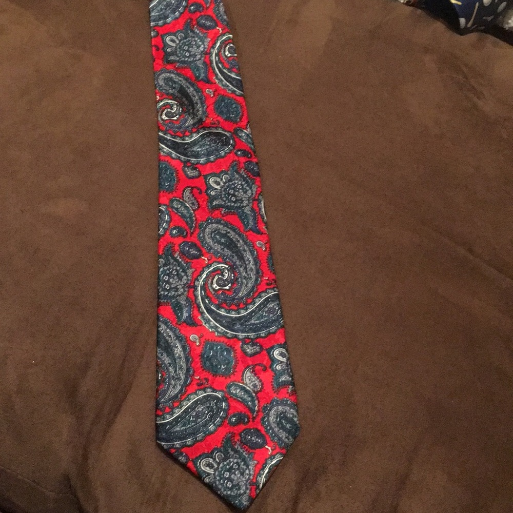 Vintage red paisley henna design tie 100% Italian silk