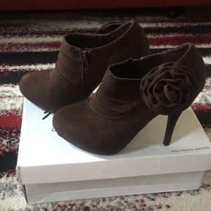 Brown ankle boots