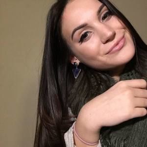 Meet your Posher, Emily