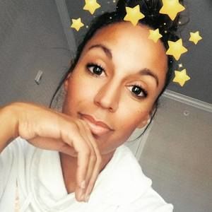 Meet your Posher, Monay