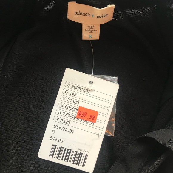 Black collared tank - Picture 3 of 3