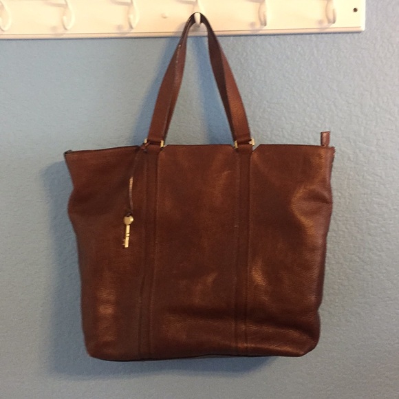 Fossil Handbags - Fossil Maya Work Tote in Brown!
