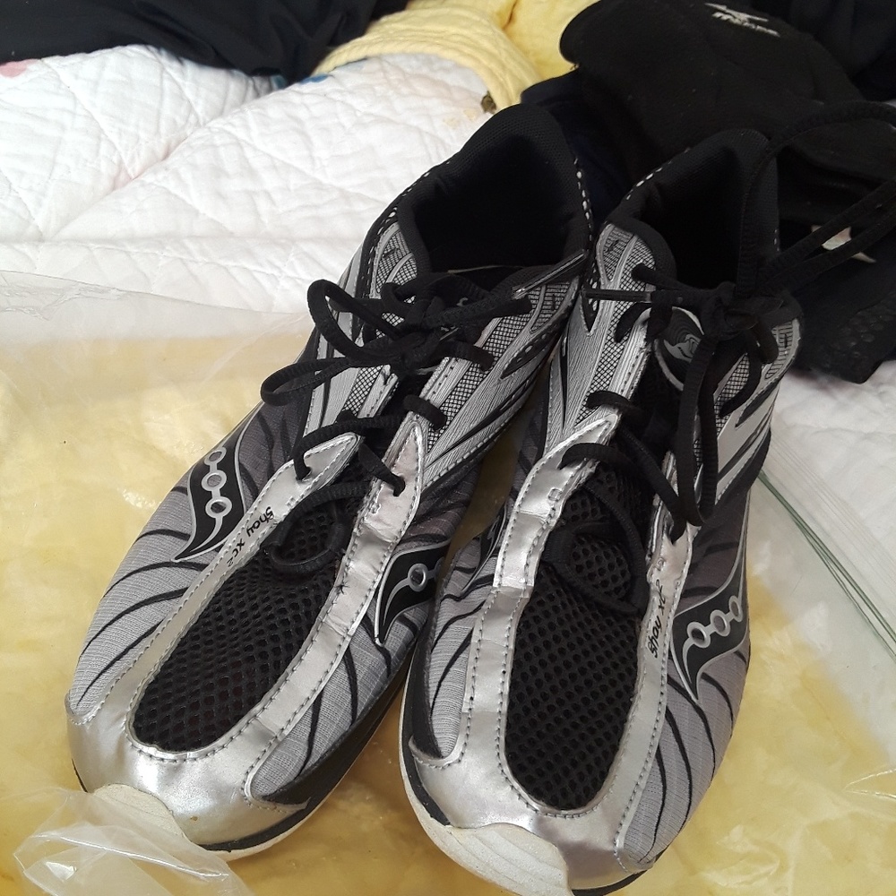 Saucony track running shoes with spikes