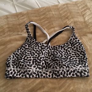 Lululemon energy bra size 8