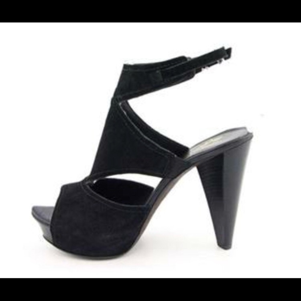 Donald Pliner platform heel. 5” + 1 “ size 6.5