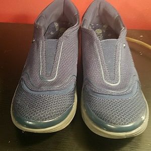 NWOB Bzees Derive Loafers size 9.5