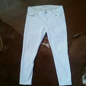 ☇GREAT PRICE. WHITE SKINNY JEANS.