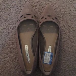 Audrey Brooke taupe leather/suede flats w/cut outs