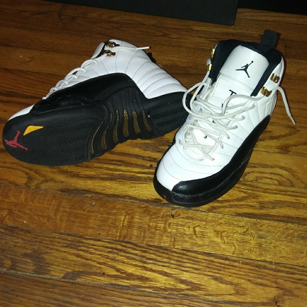 Jordans size 6