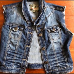 Girls Hot KISS Jean jacket sleeveless large