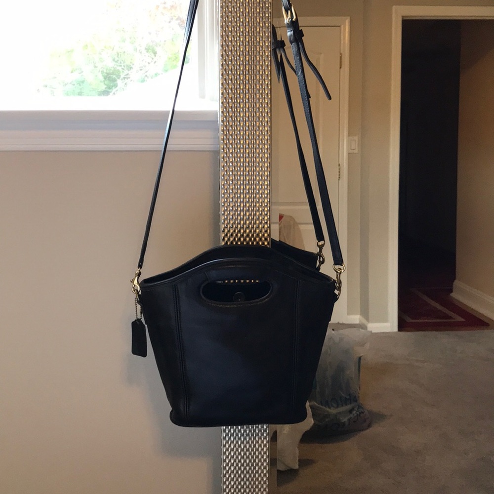 Vintage Coach Crossbody Bucket bag