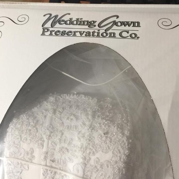 DAVIDS BRIDAL STRAPLESS WEDDING DRESS WITH 3 TEIR - Picture 6 of 7