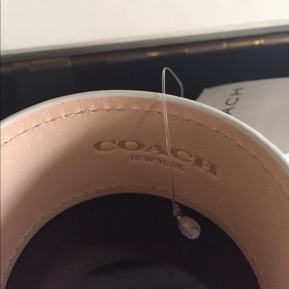 COACH LEATHER TURN-LINK CUFF BRACELET - Picture 5 of 5