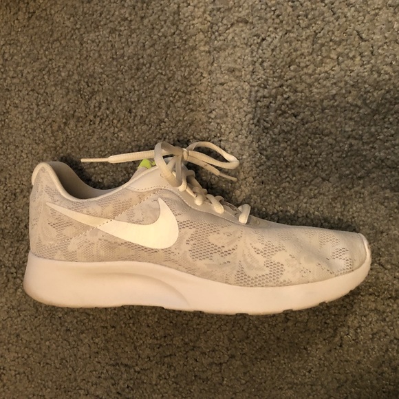 Nike running shoes - Picture 2 of 3