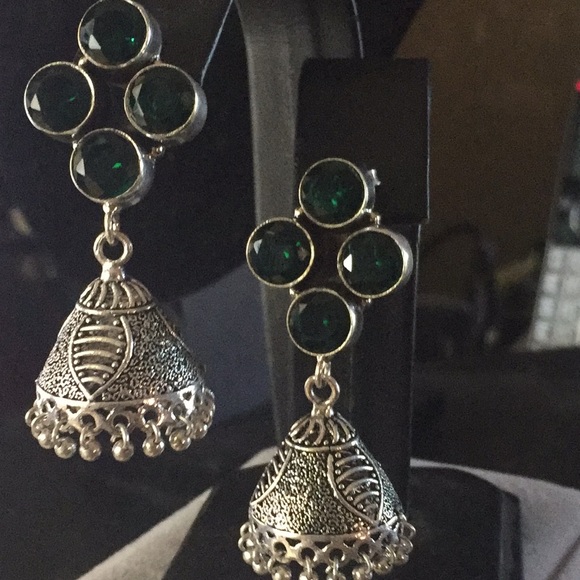 Beautiful handcrafted artisan Indian earrings - Picture 4 of 10