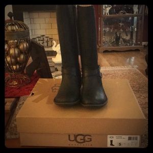 Leather UGG Rosen Boots. Size 5. New in Box.