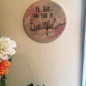 Meet your Posher, Caitlin