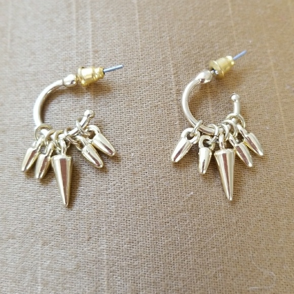 Stella & Dot Jewelry - NWOT Stella and Dot Goldtone Hoops
