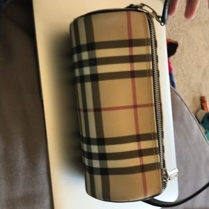 Burberry barrel bag small