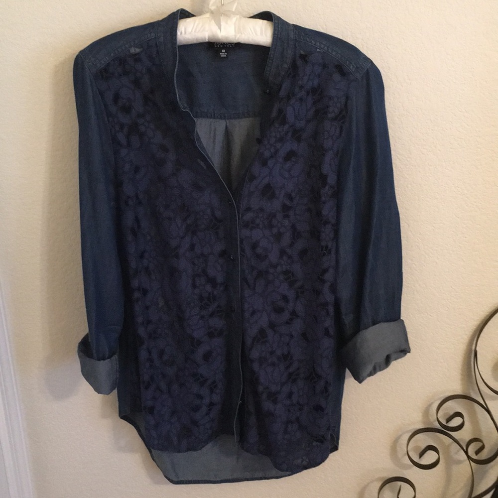 Jones lace chambray
