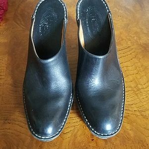 Good Condition TOD's clogs 9M