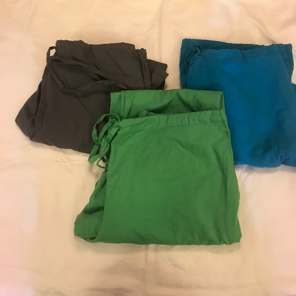 3 size large woman scrub pants
