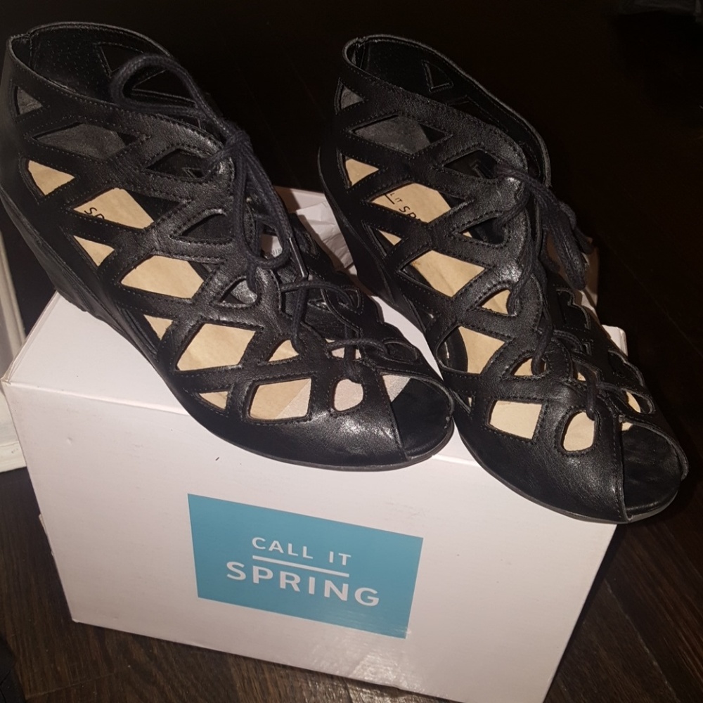 DONNA LACE UP SANDALS