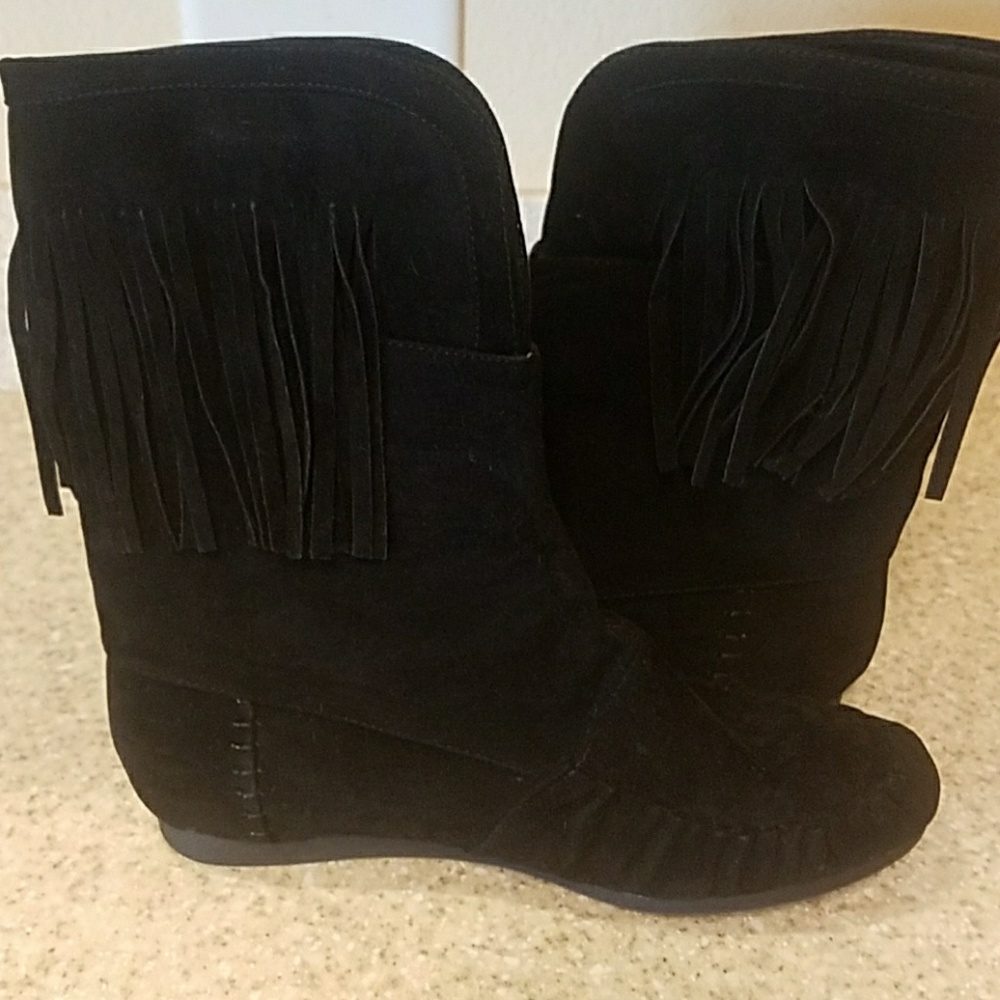 Suede moccasin boots