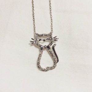 NWOT Adorable silver cat necklace