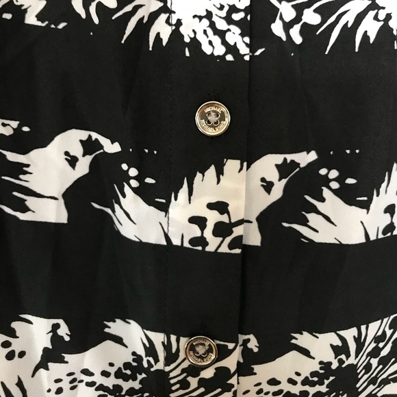 NWT Michael Kors sleeveless button down dress - Picture 2 of 3