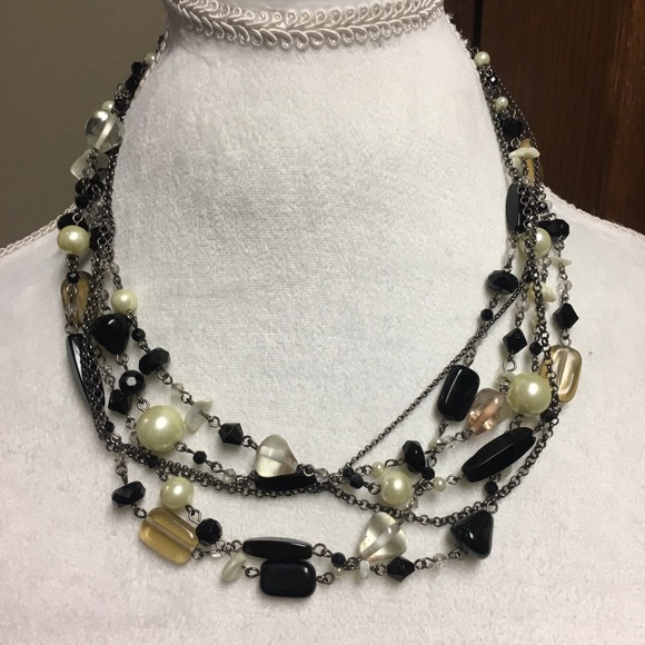 Lia Sophia black and white necklace - Picture 1 of 5